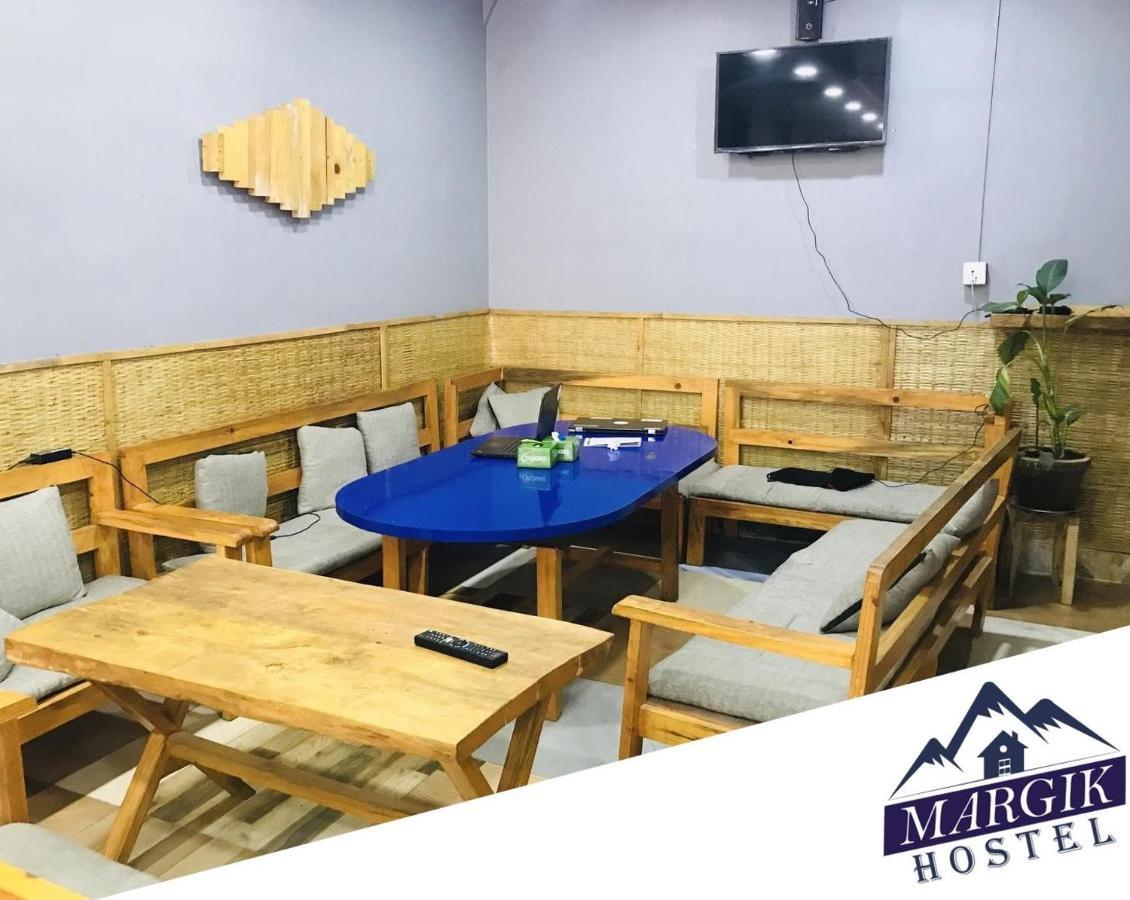 Margik Backpackers Hostel Pokhara Extérieur photo