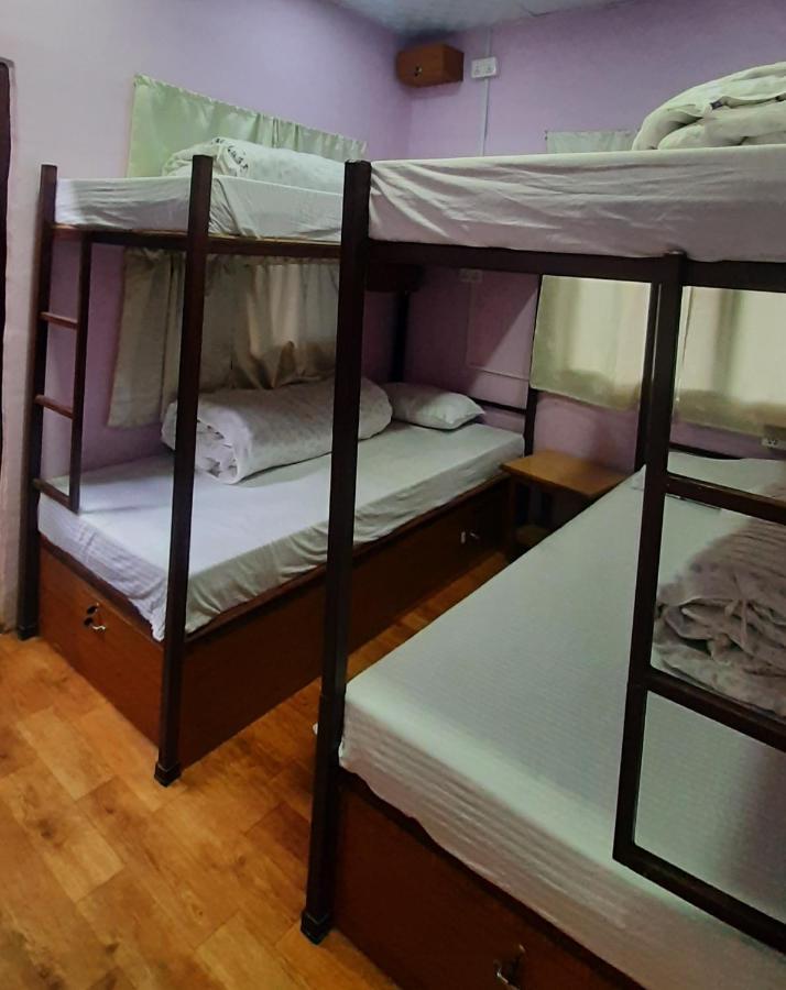 Margik Backpackers Hostel Pokhara Extérieur photo