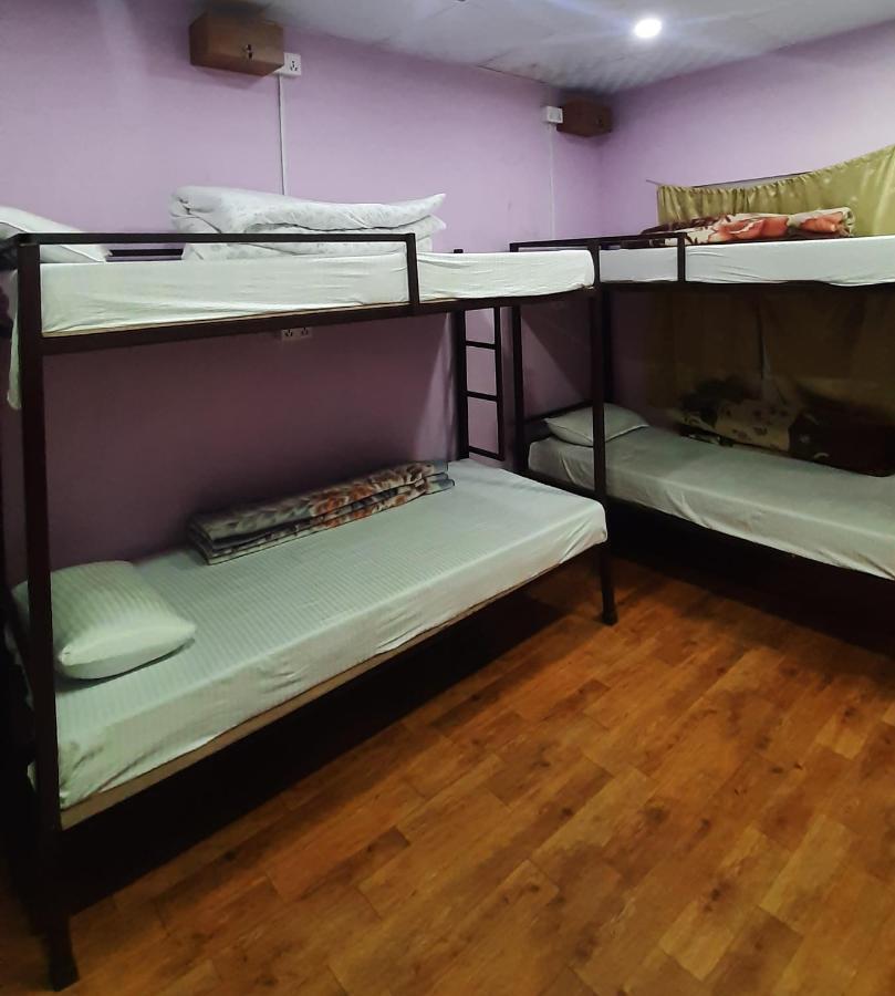Margik Backpackers Hostel Pokhara Extérieur photo