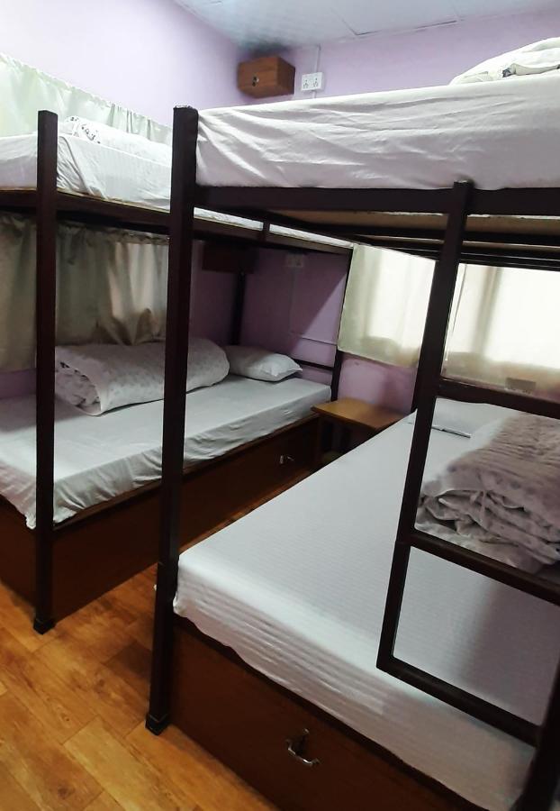 Margik Backpackers Hostel Pokhara Extérieur photo