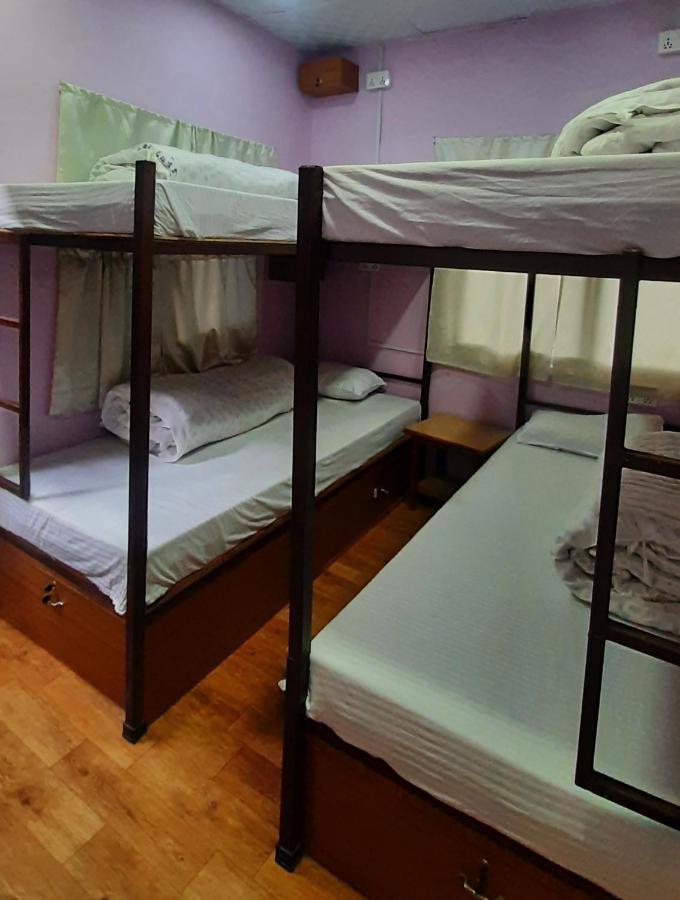 Margik Backpackers Hostel Pokhara Extérieur photo