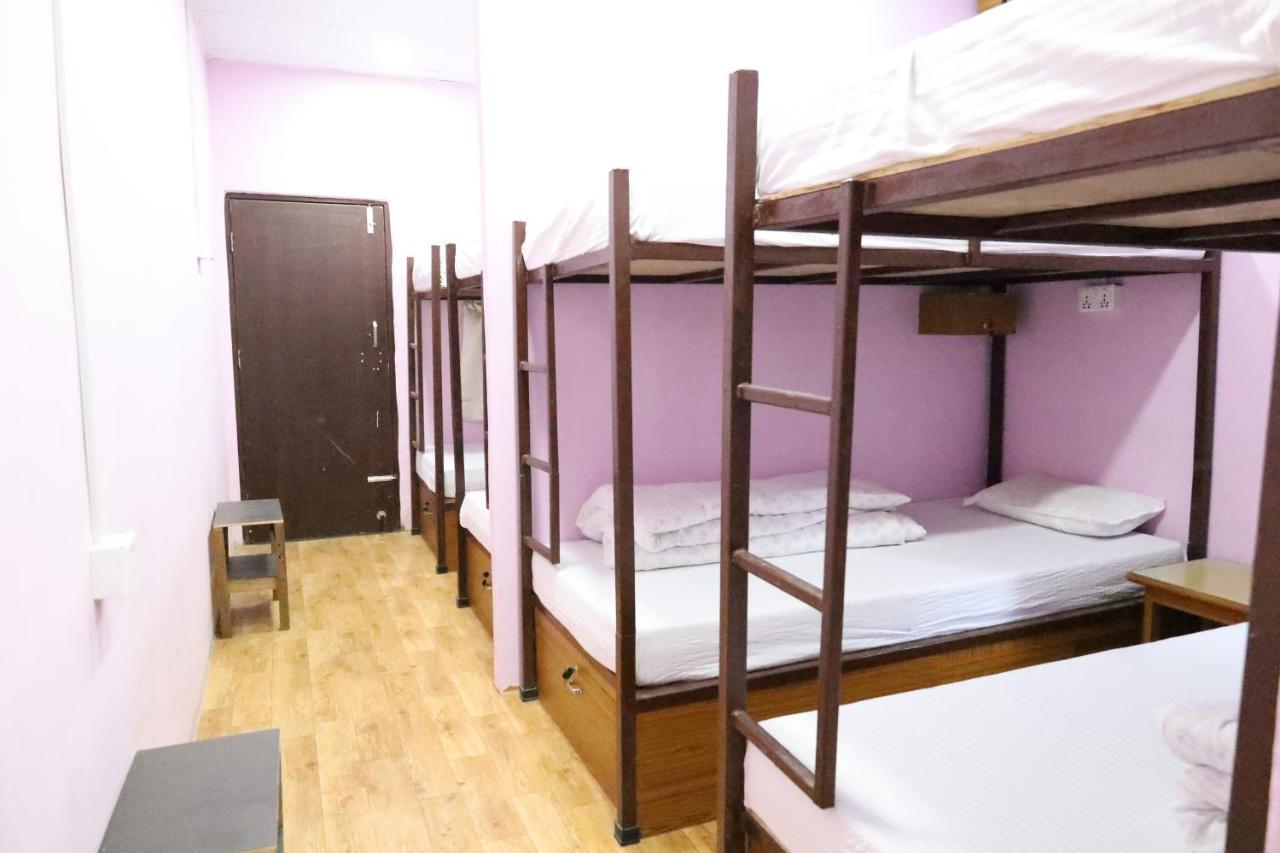 Margik Backpackers Hostel Pokhara Extérieur photo