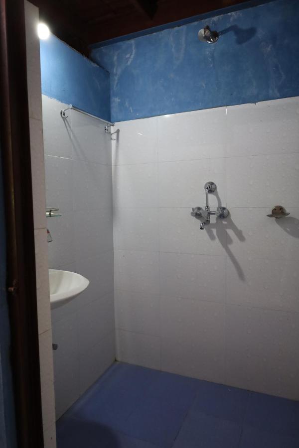 Margik Backpackers Hostel Pokhara Extérieur photo