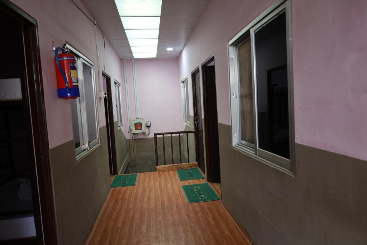 Margik Backpackers Hostel Pokhara Extérieur photo