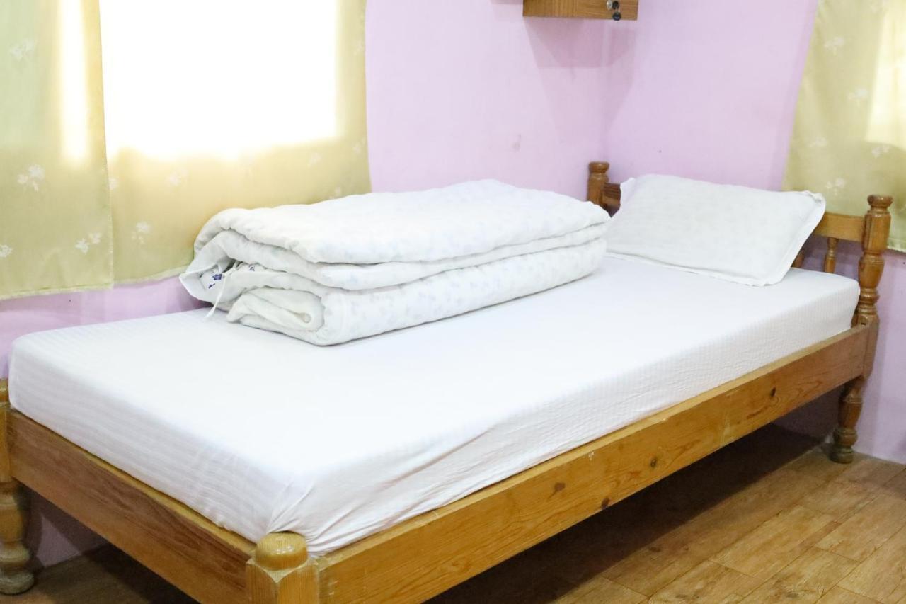 Margik Backpackers Hostel Pokhara Extérieur photo