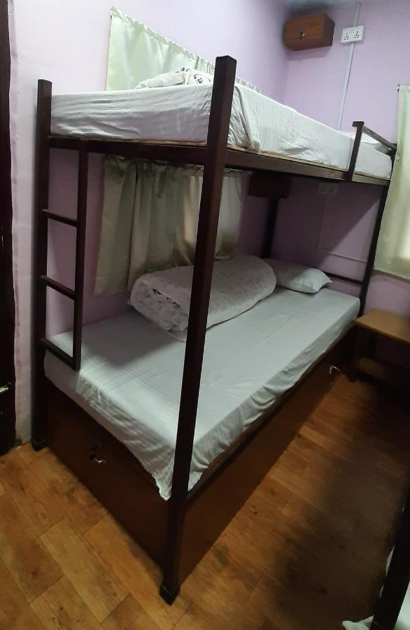 Margik Backpackers Hostel Pokhara Extérieur photo